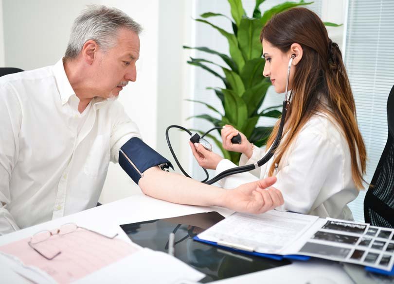 Cómo saber si tengo la presión alta: síntomas y valores normales