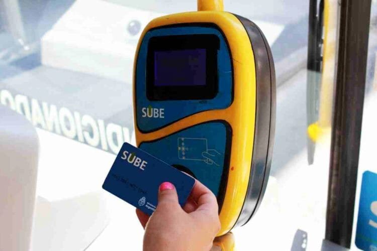 Chau SUBE: ahora podés pagar el colectivo con tarjetas y celulares