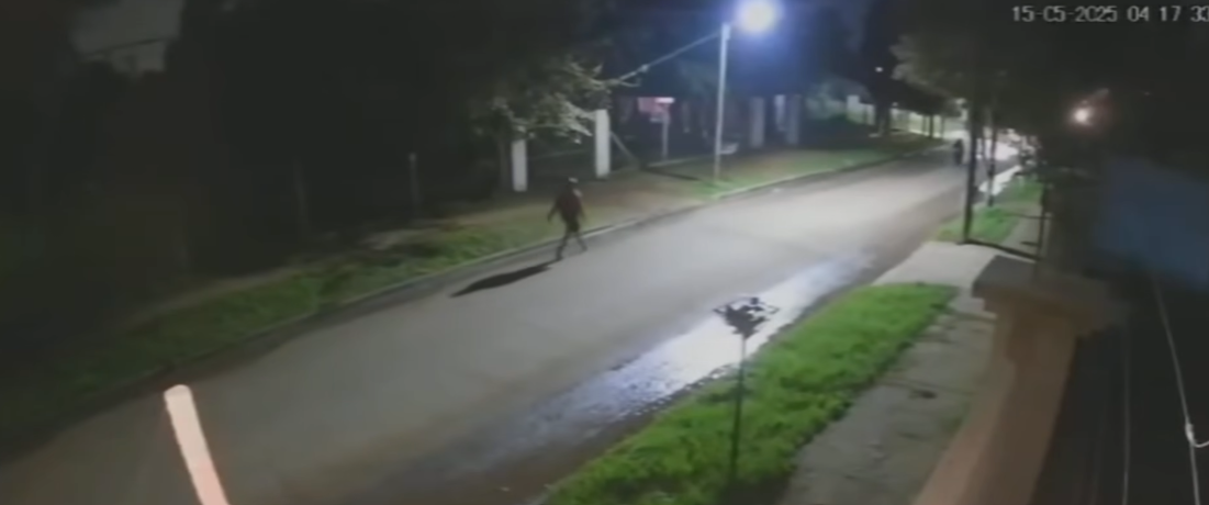 Balearon a un joven en Virrey del Pino cuando iba a trabajar y está gravemente herido